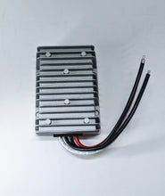 Load image into Gallery viewer, DCDC CHARGER IN 9-35V / OUT 14v 25A (charge 12V batt)

